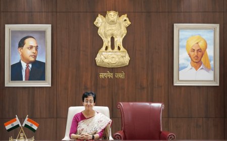 भरत की तरह खड़ाऊं रखकर चलाएंगी मुख्यमंत्री आतिशी दिल्ली की सरकार! विपक्ष ने कहा फुलऑन ड्रामा