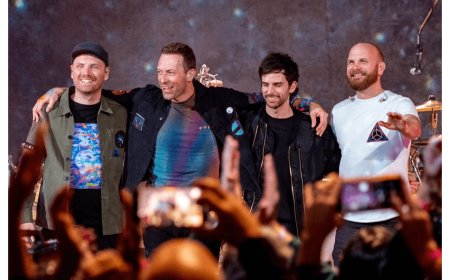 ऐसा क्या है जो कोल्डप्ले रॉक बैंड शो की टिकट बिक रही है 8 लाख रूपए में?