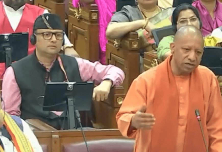 समाजवादियों का यही दोहरा चरित्र है कि अपने बच्चों को इंग्लिश और दूसरे के बच्चों को उर्दू पढ़ाओ, कठमुल्ला,मौलवी बनाओ-योगी आदित्यनाथ