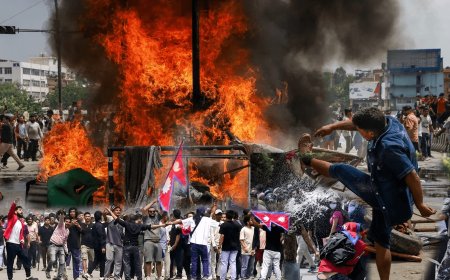 सत्ता और साज़िश के सवाल के बीच "फेल्ड स्टेट" की ओर नेपाल?