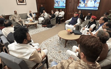 पीएम मोदी के साथ चाय पर चर्चा में प्रियंका गांधी की हंसी और सांसदों के ठहाके ने बना दी सौहार्दपूर्ण चाय पर चर्चा