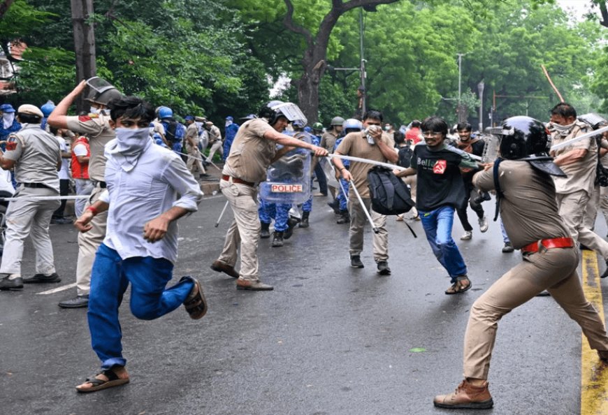 दिल्ली में NEETपेपर लीक मामले को लेकर छात्रों के प्रदर्शन के दौरान कथित पुलिस कार्रवाई पर तत्काल सुनवाई से सुप्रीम कोर्ट के इनकार पर सीजेपी ने कहा कि "इतना अंहकार ठीक नही"